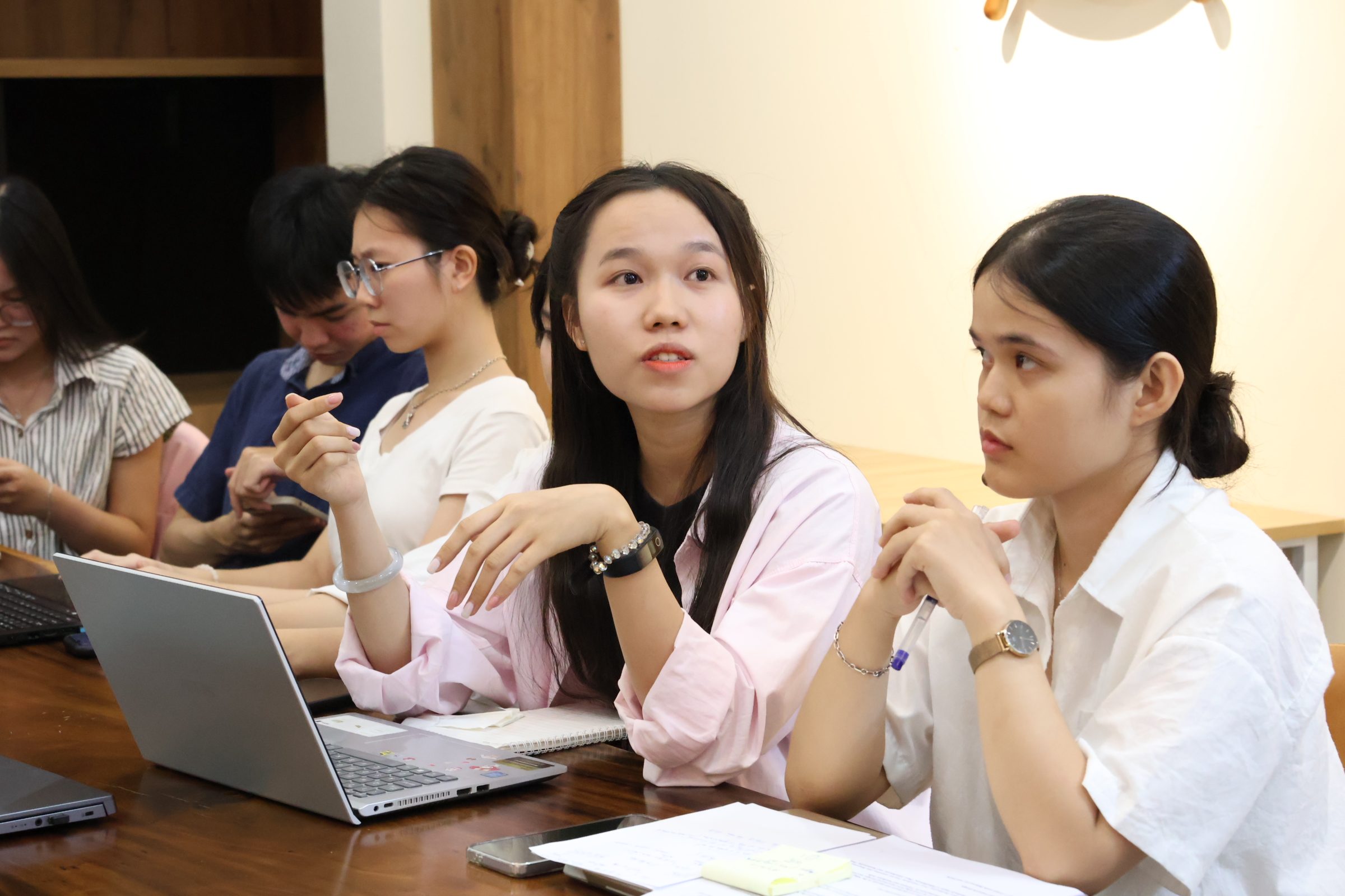 Trao đổi trực tiếp
