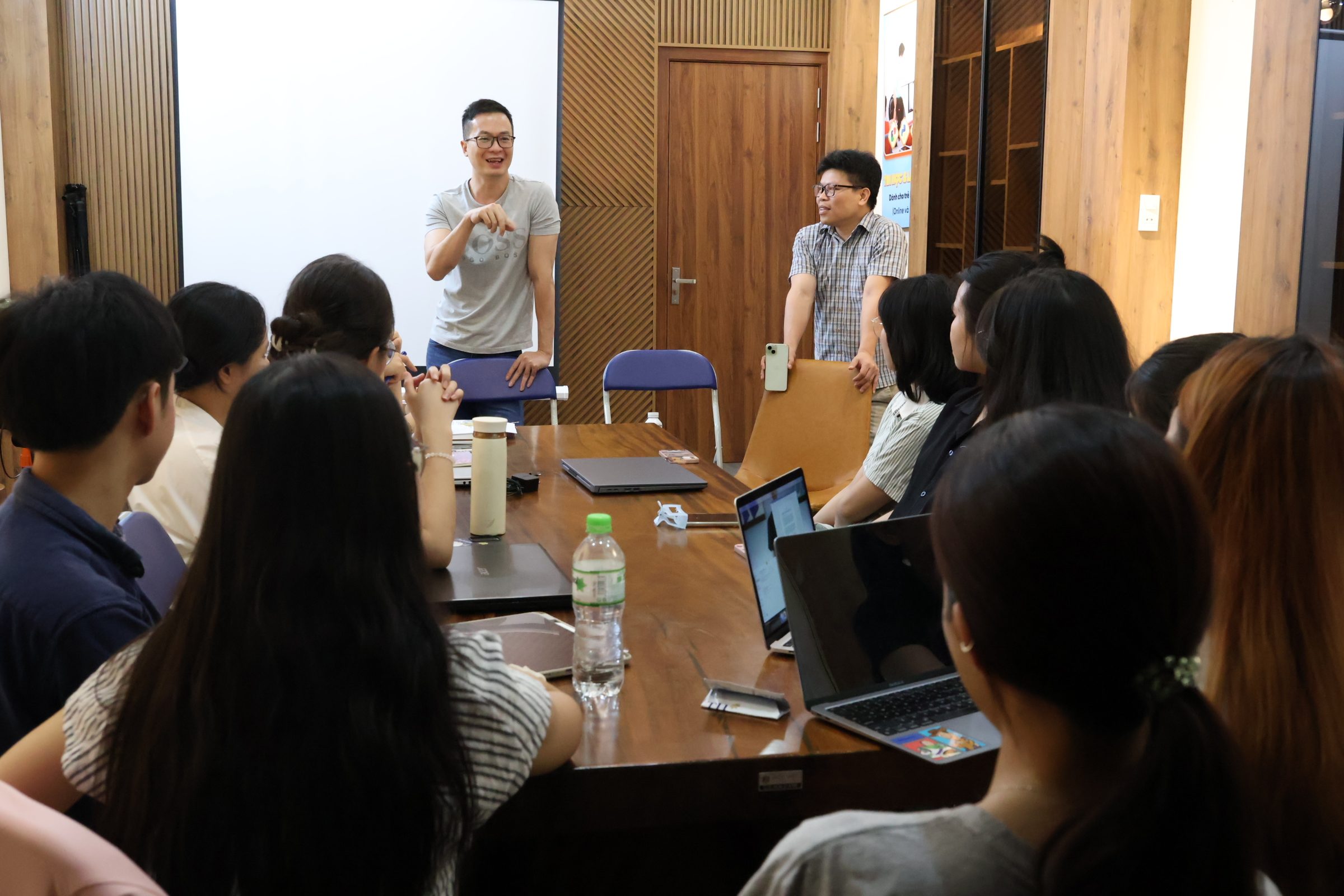 GS. Bách Nguyễn chia sẻ tại Workshop