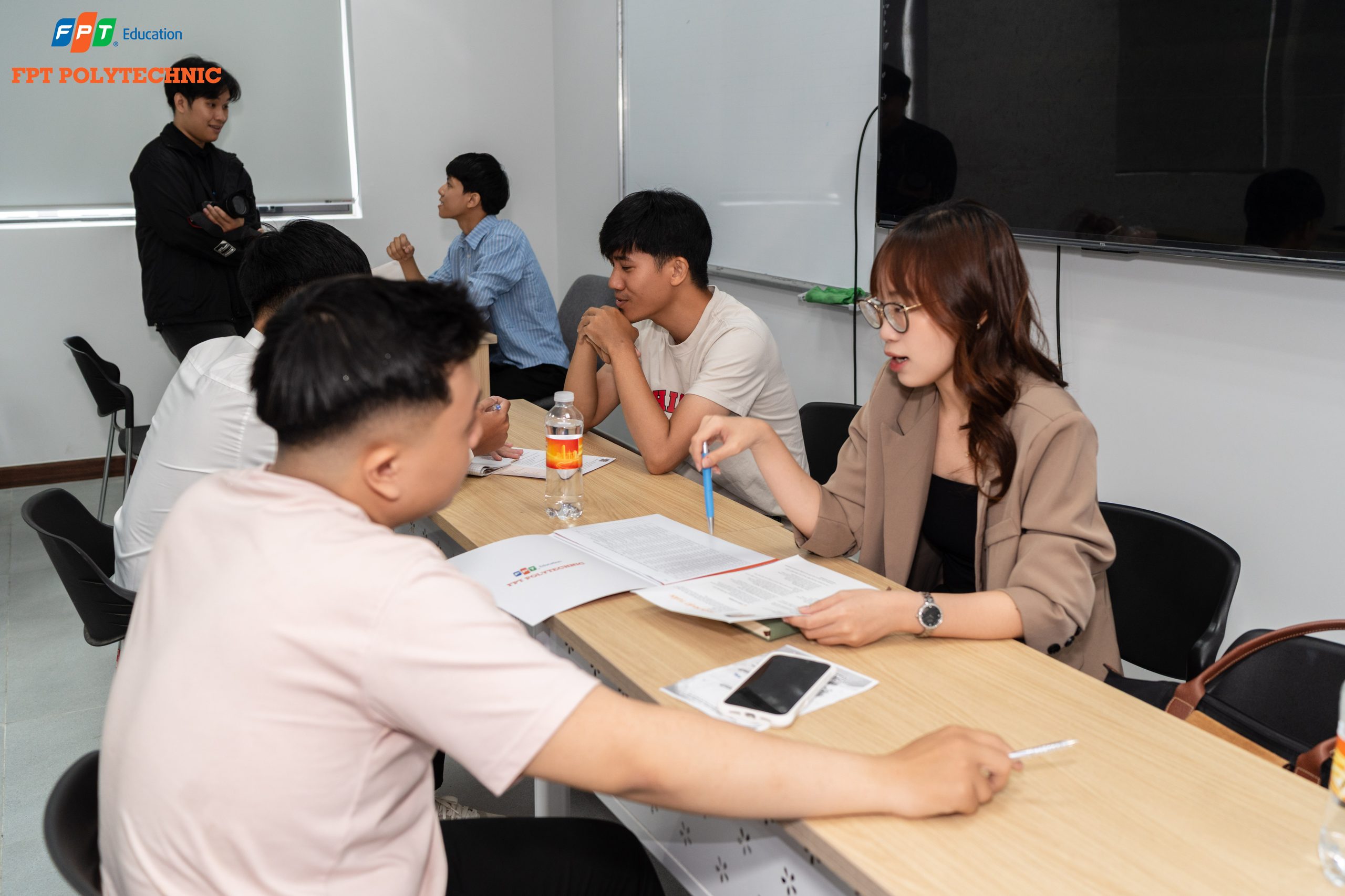 Phỏng vấn trực tiếp